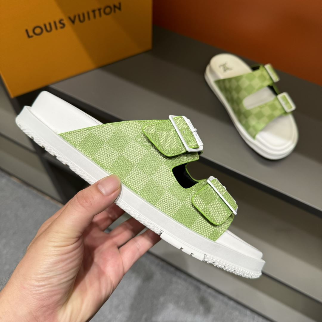 Louis Vuitton Slippers